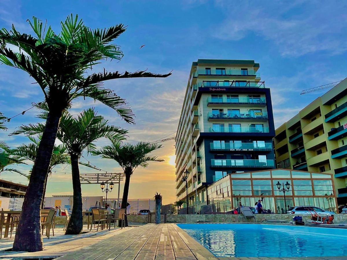 Signature Promenada Hotel Apartments Неводарі Екстер'єр фото