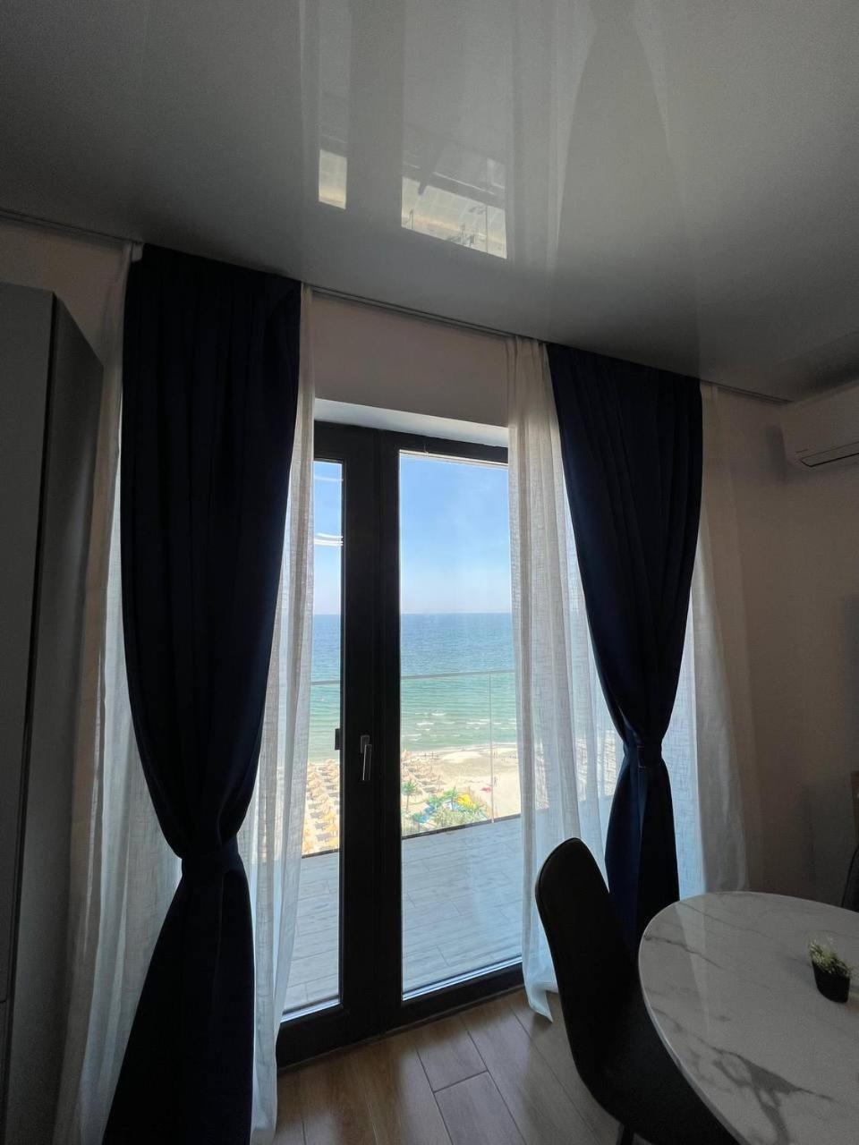 Signature Promenada Hotel Apartments Неводарі Номер фото