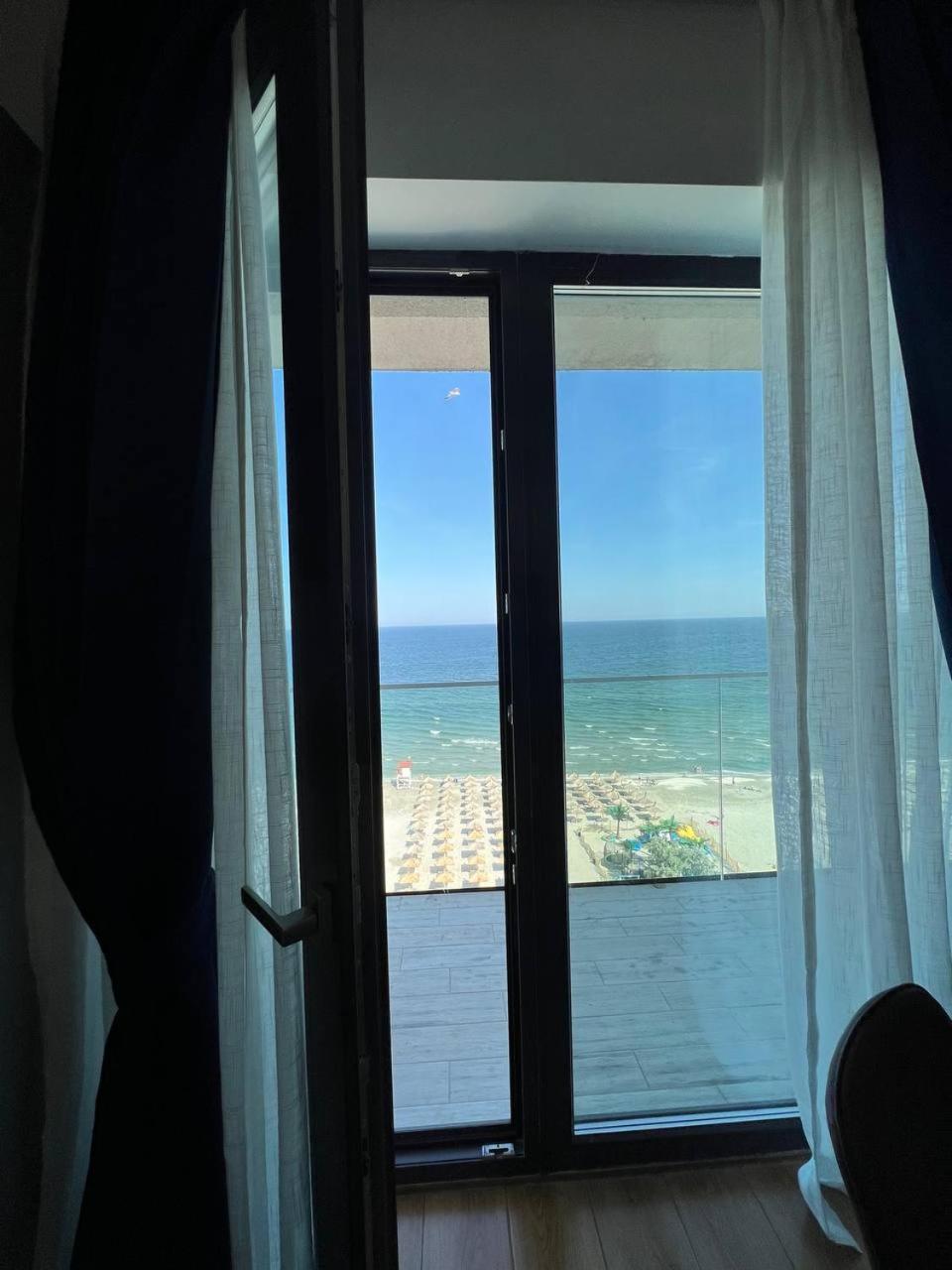 Signature Promenada Hotel Apartments Неводарі Номер фото