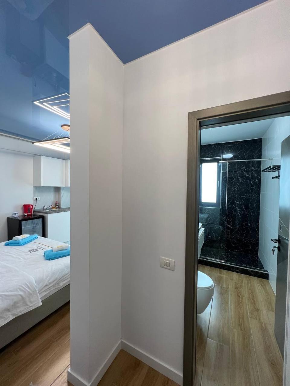 Signature Promenada Hotel Apartments Неводарі Екстер'єр фото