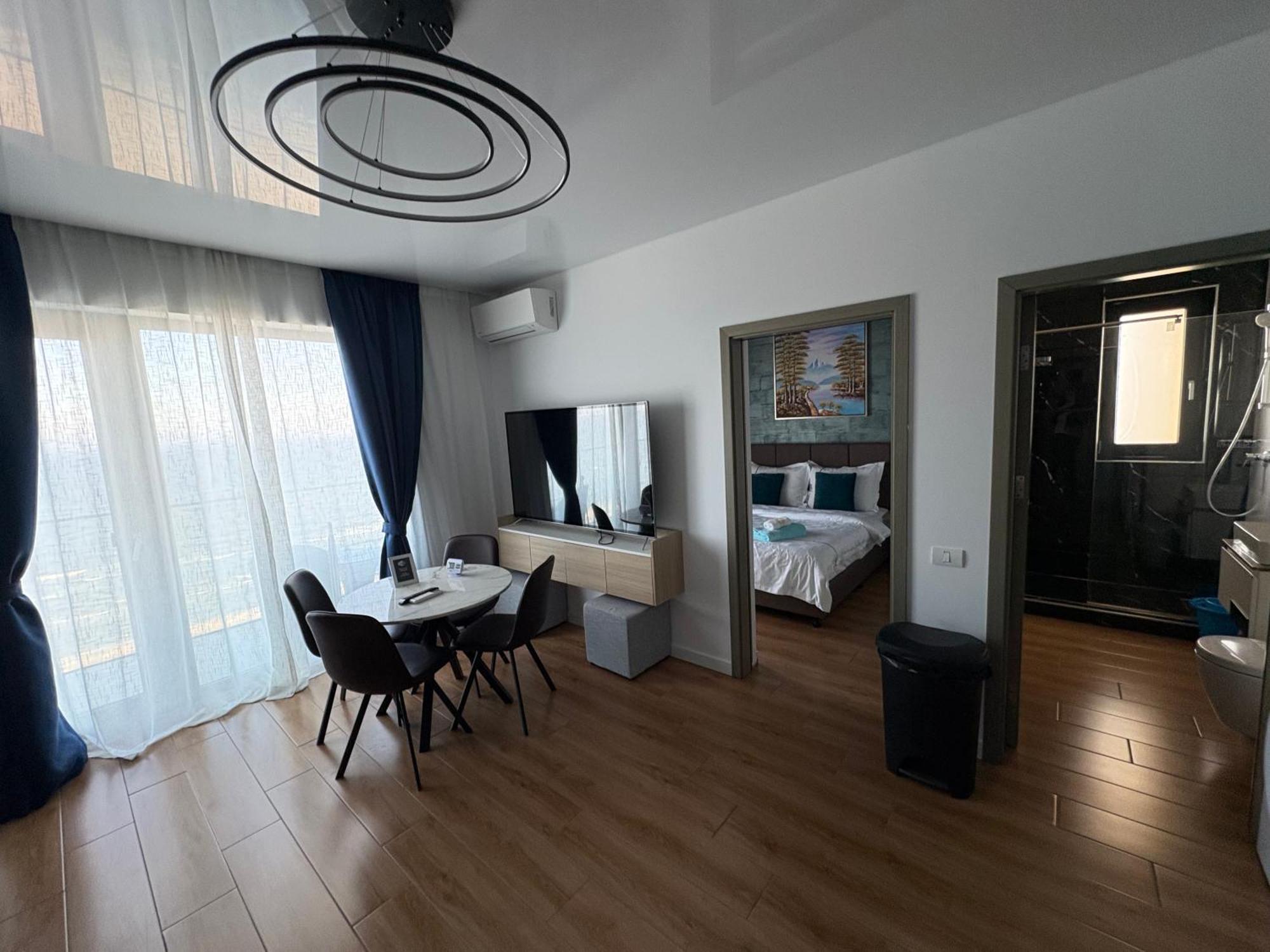 Signature Promenada Hotel Apartments Неводарі Екстер'єр фото