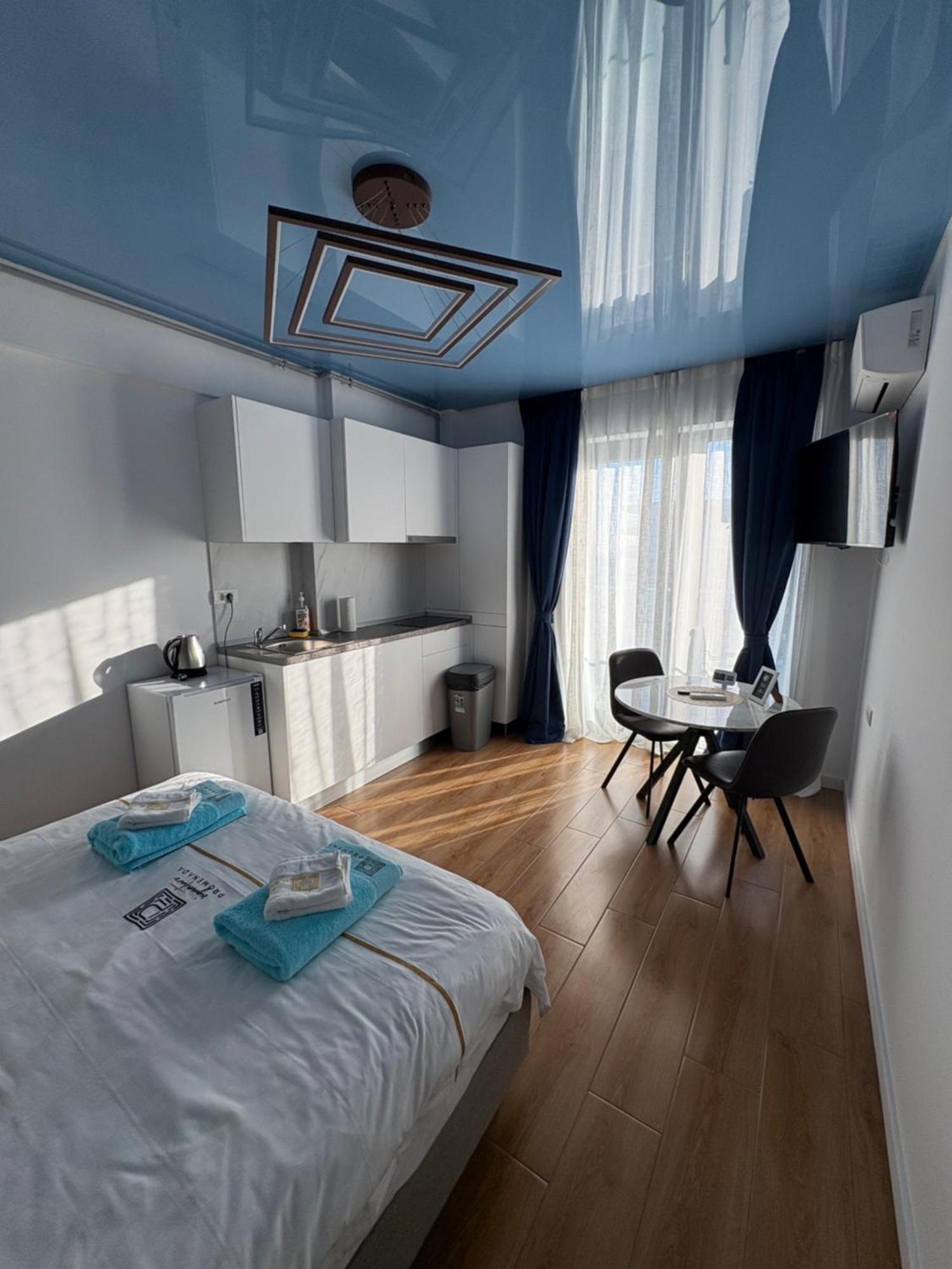 Signature Promenada Hotel Apartments Неводарі Екстер'єр фото