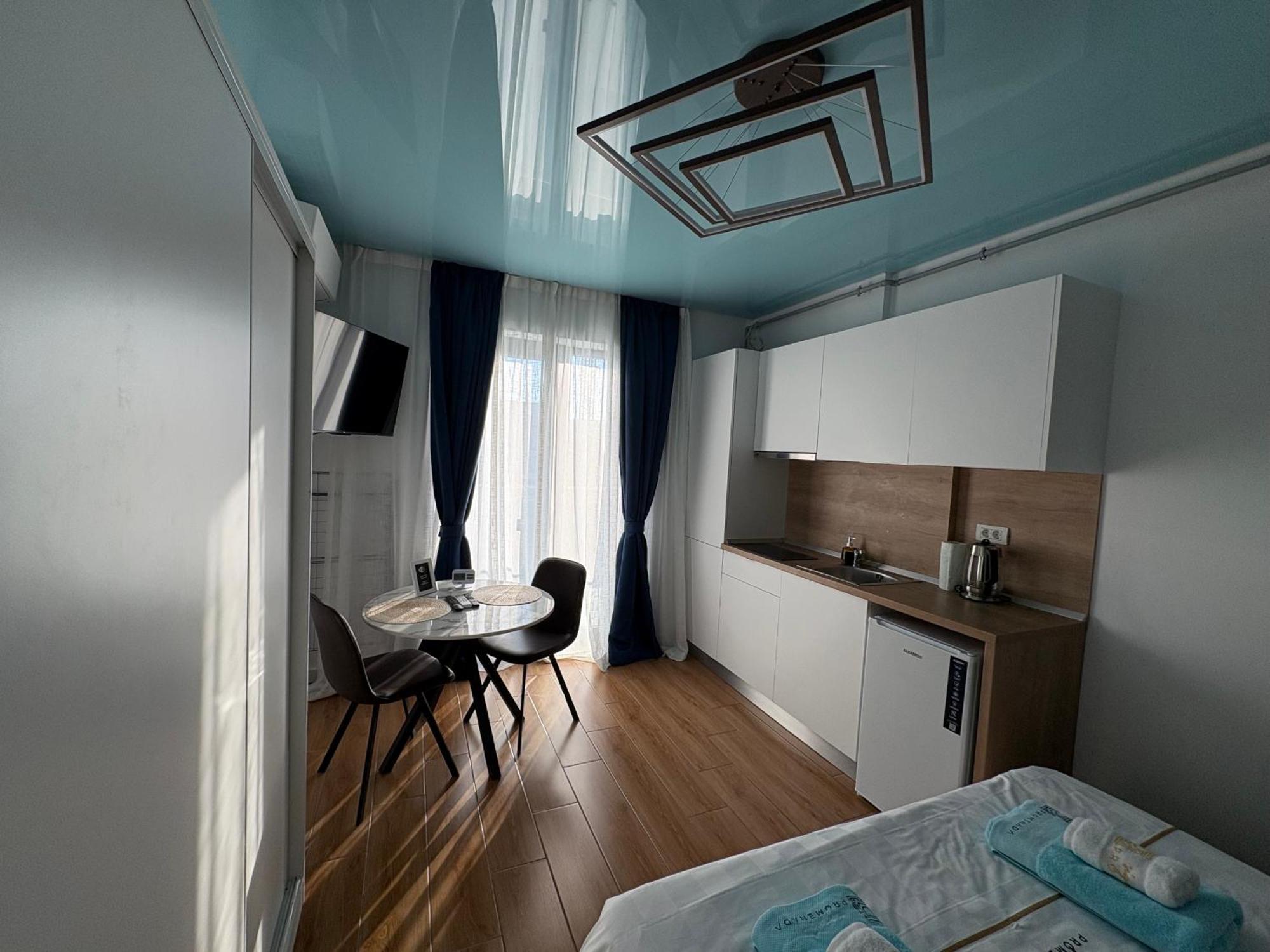 Signature Promenada Hotel Apartments Неводарі Екстер'єр фото