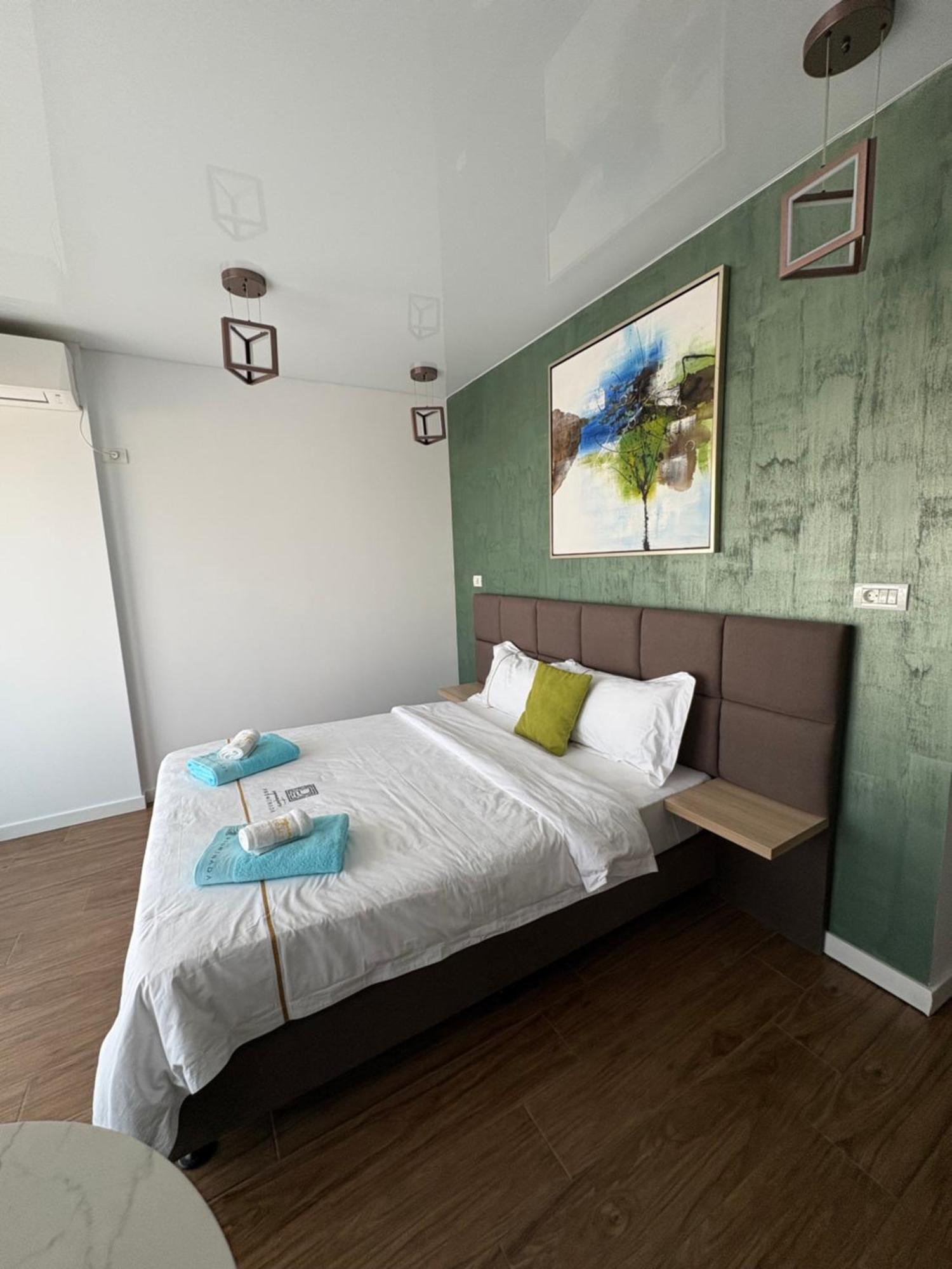 Signature Promenada Hotel Apartments Неводарі Екстер'єр фото