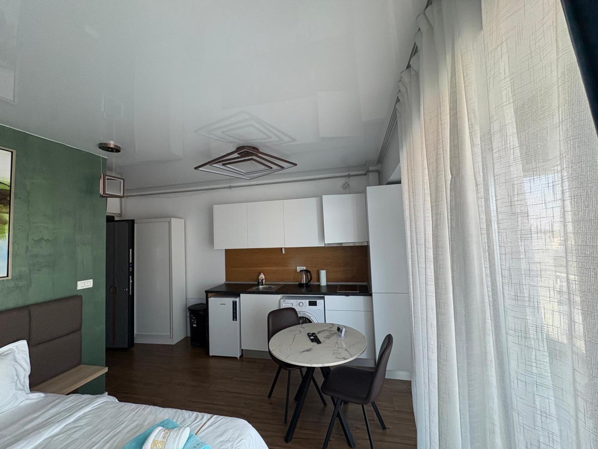 Signature Promenada Hotel Apartments Неводарі Екстер'єр фото